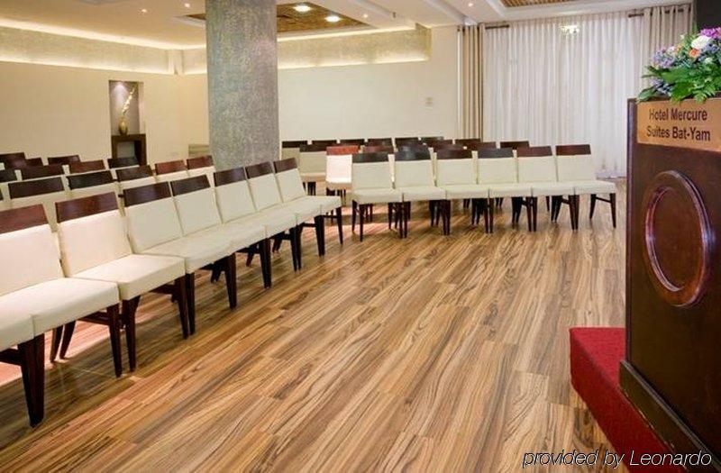 Arena Hotel By The Beach Bat Yam Einrichtungen foto